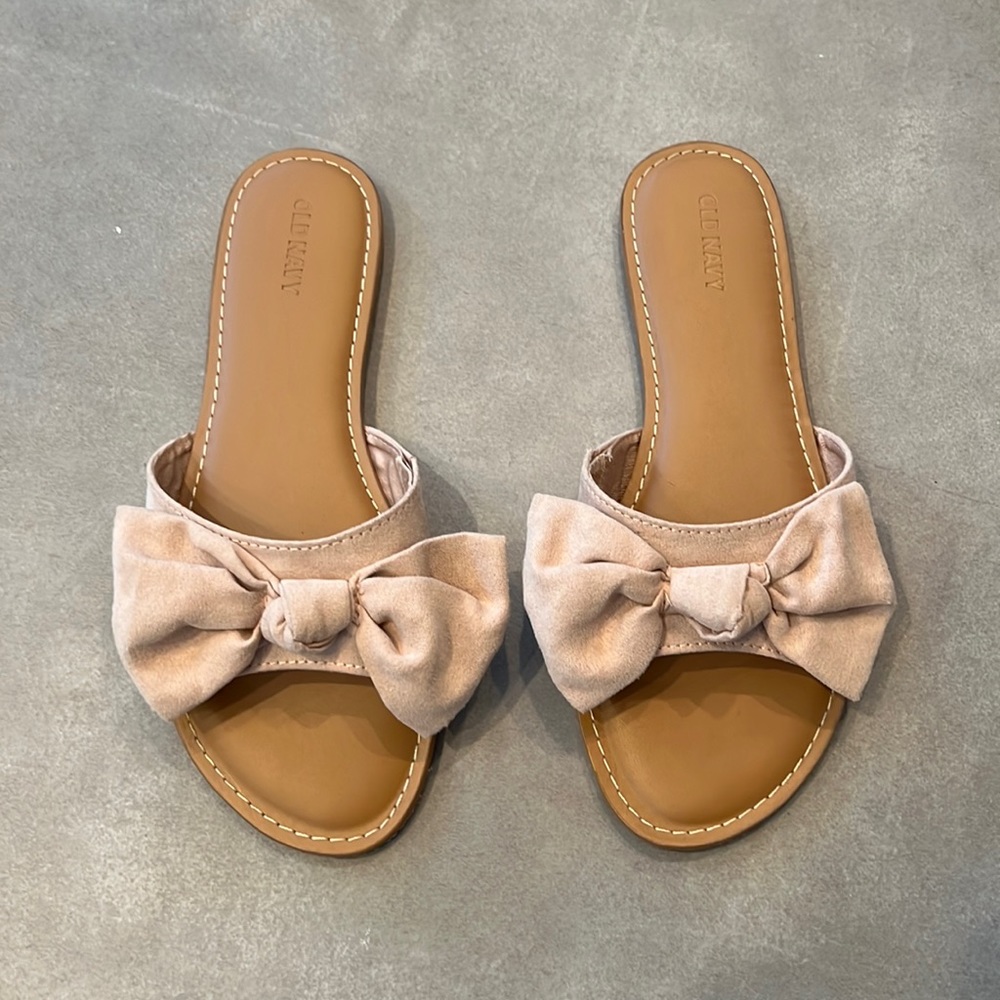 Old Navy pink bow sandals